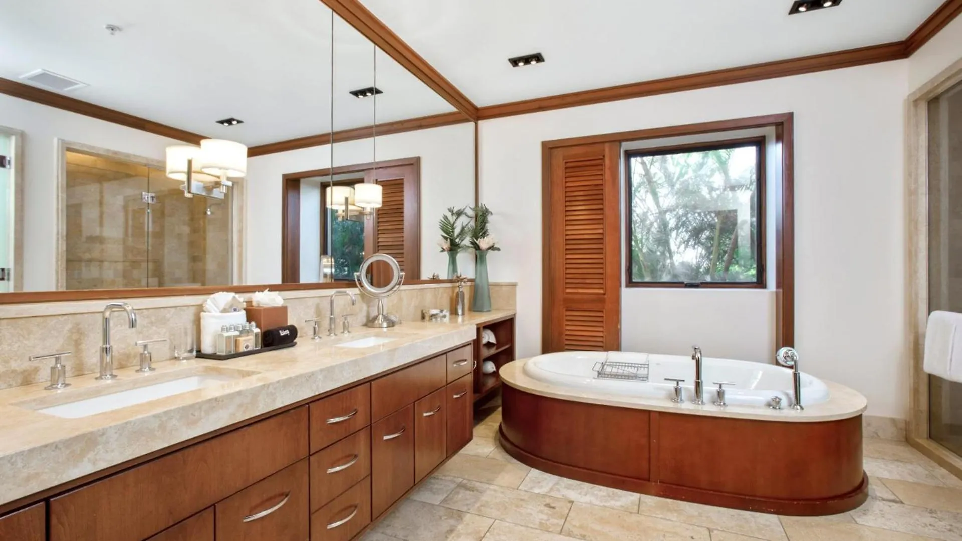Kbm Resorts Free Car Hale Mala At Montage Kapalua Bay Includes Daily Housekeeping Spa Kahana Apartment