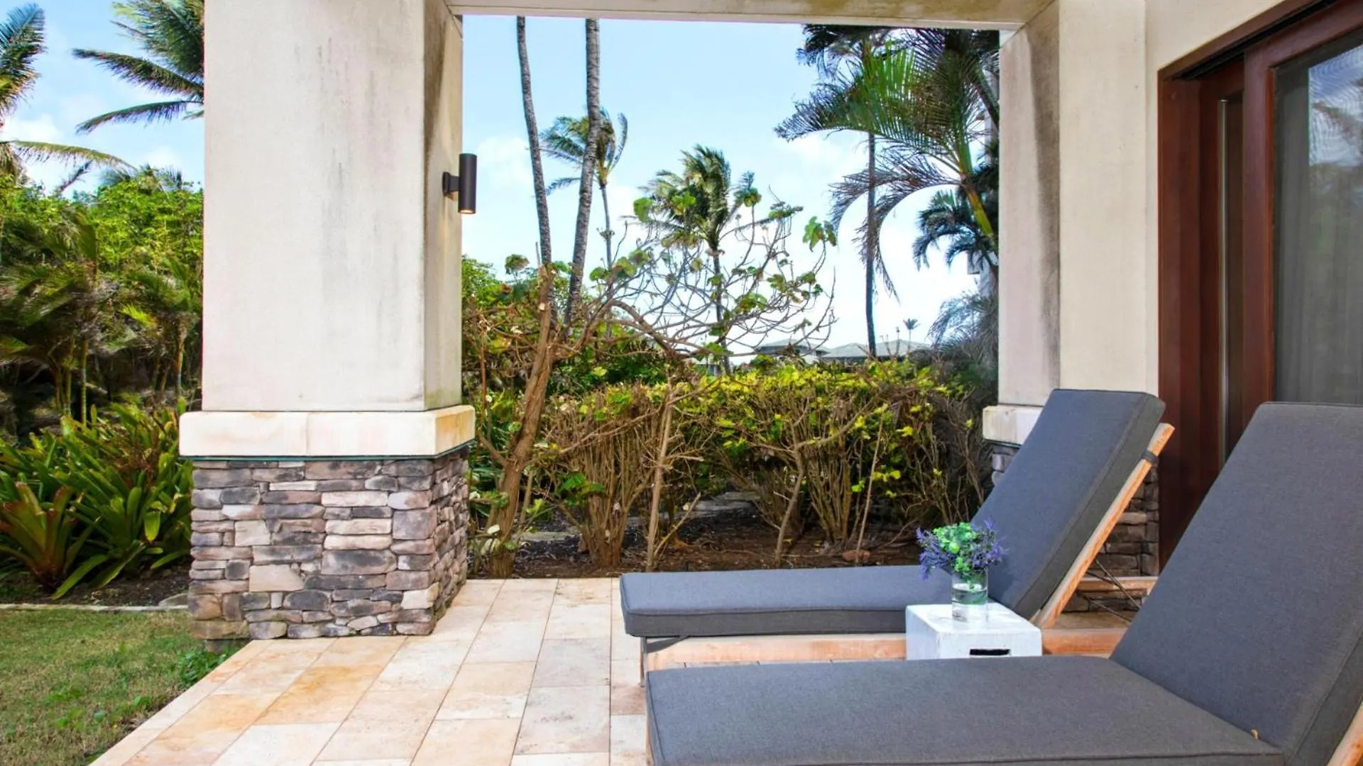 Kbm Resorts Free Car Hale Mala At Montage Kapalua Bay Includes Daily Housekeeping Spa Kahana United States