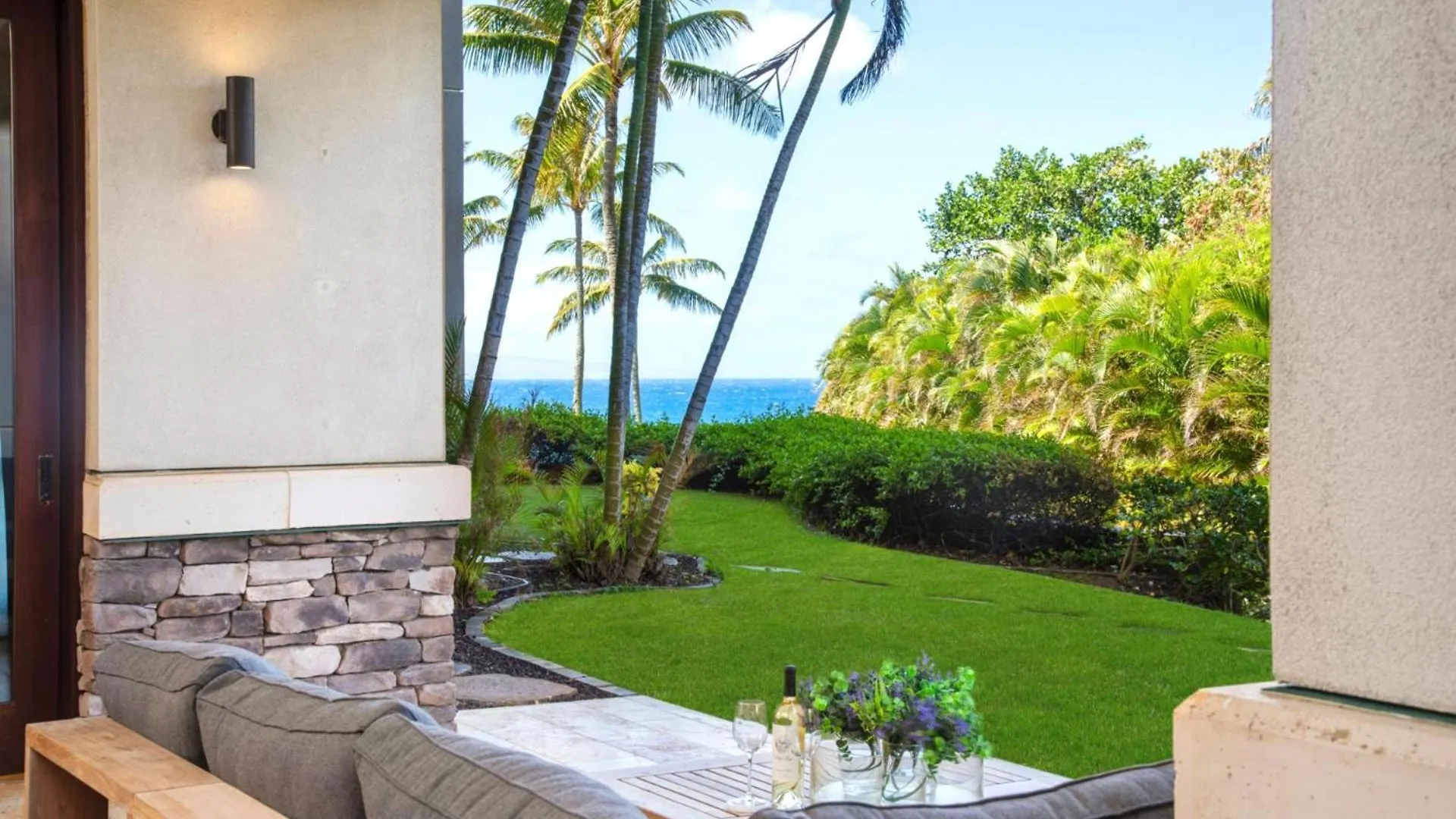 Apartment Kbm Resorts Free Car Hale Mala At Montage Kapalua Bay Includes Daily Housekeeping Spa Kahana